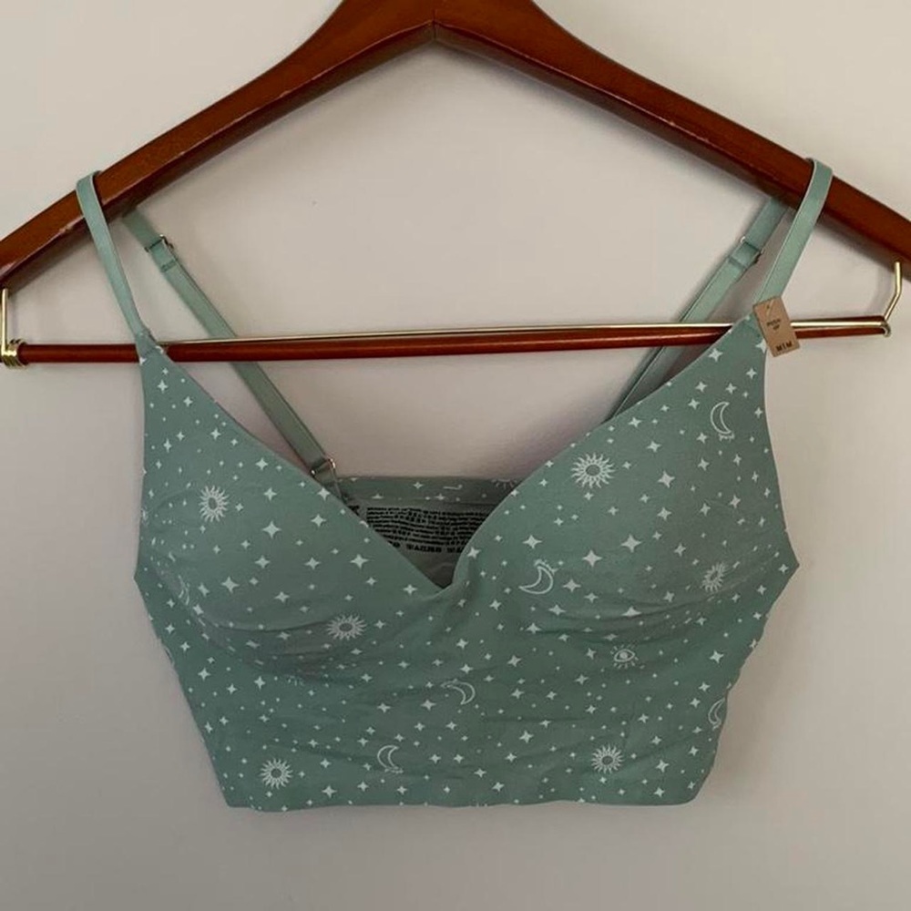 m victoria’s secret pink push up bra
can be sized down